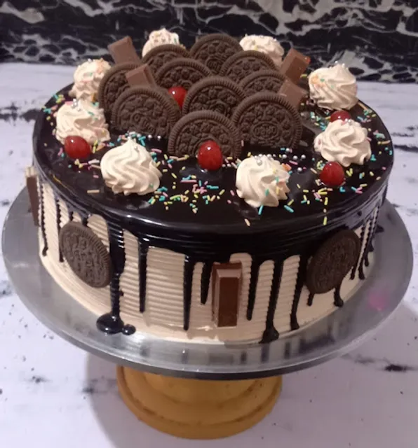 Bakes & Cakes Bakery