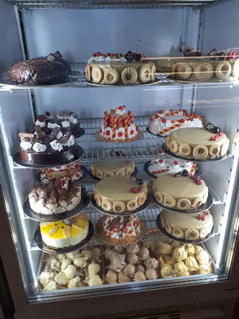 Pasticceria Bar Barcellona....caffetteria...gelateria...tavola calda..