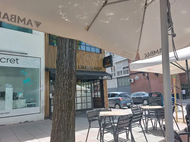 Liberty Lounge Beer Cervecería