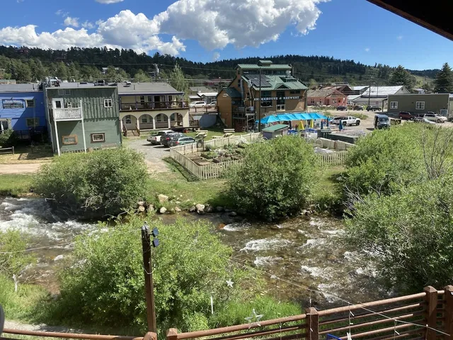Boulder Creek Lodge