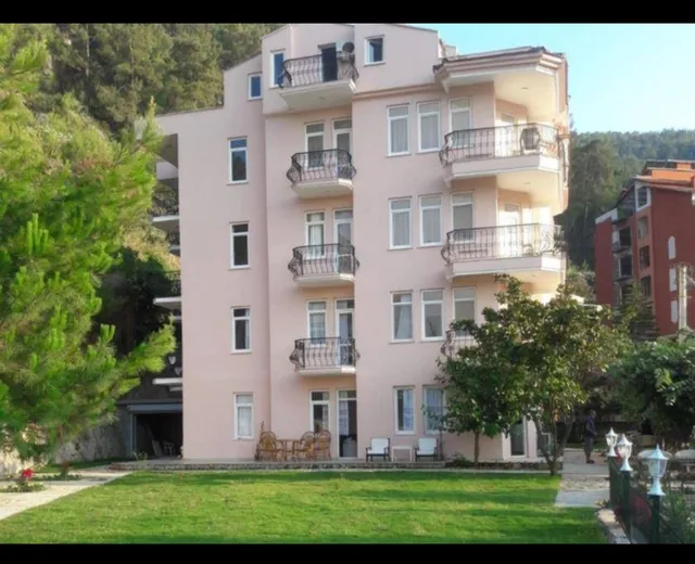 Pembe Köşk Apart Otel