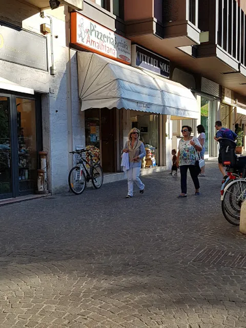 Pizzeria Amalfitana Di Simoncelli Eros & Sara Snc