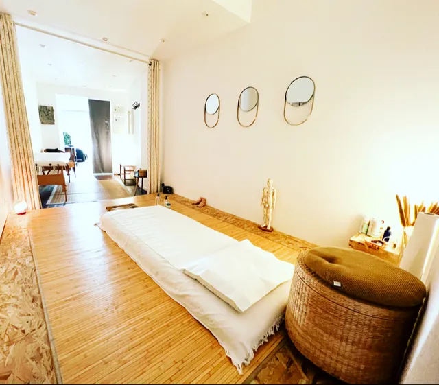 THAI MASSAGE THERAPEUTIC • HYPNO-MASSAGE • SOMATIC MASSAGE THERAPY