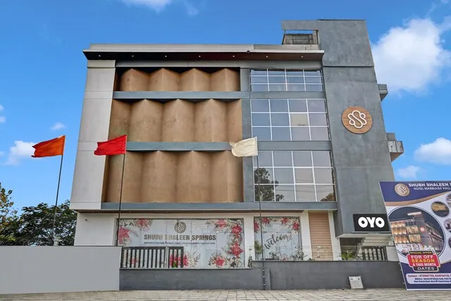 Palette - Hotel Saket Greens