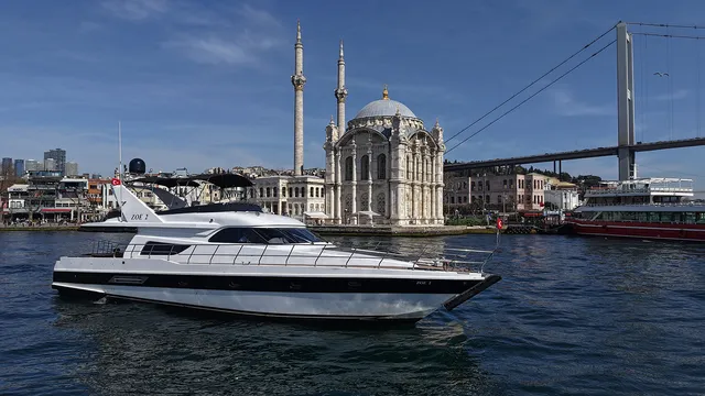 Zoe Yacht Istanbul | Private Yacht Rental & Bosphorus Cruises