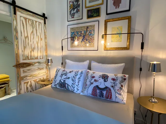 Un Palmier à sa Fenêtre