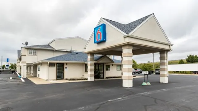 Motel 6 Crawfordsville, IN