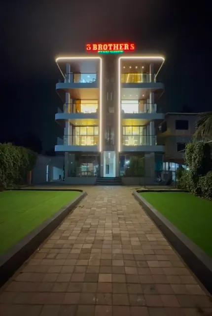 3 BROTHER'S Beach Farm House