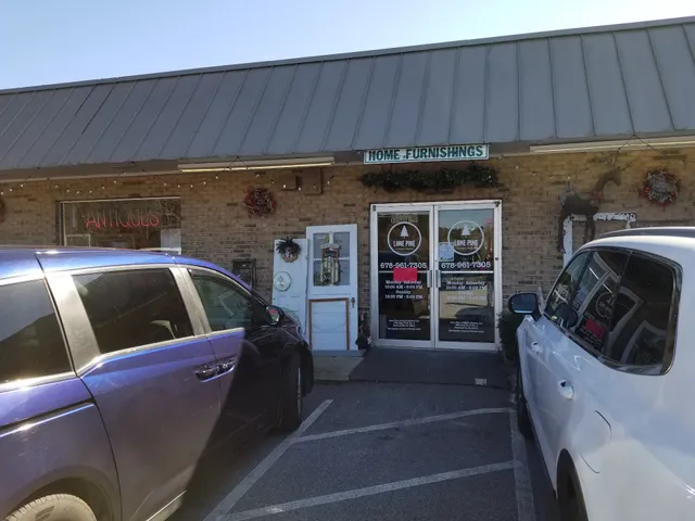 Lone Pine Antique Market LLC