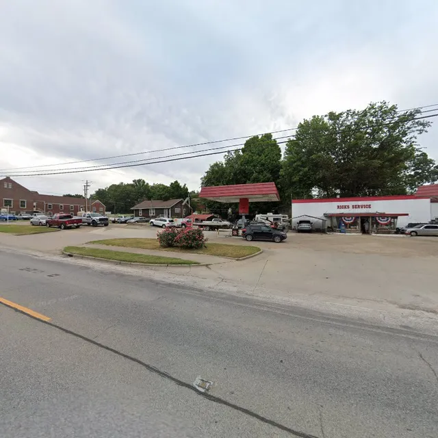 Rick's Ashland Services Station