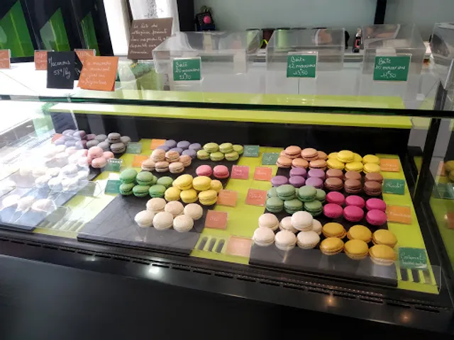 Macarons & Chocolats
