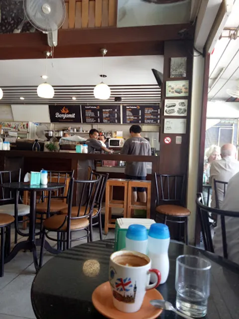 Benjamit Coffee Roasters