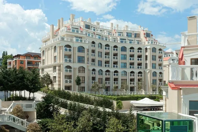 Luxury Vue sur La Mer apartments
