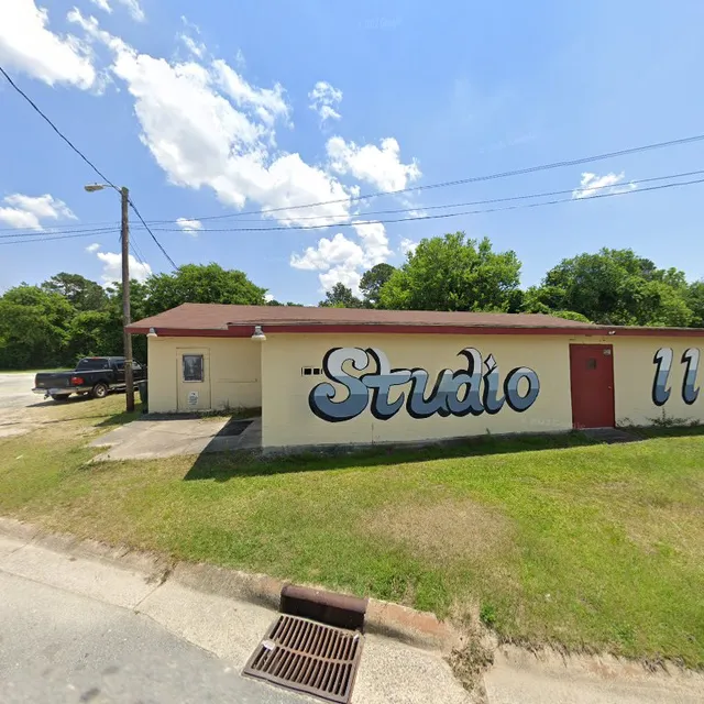 Flo's Extravaganza Bar & Lounge, LLC