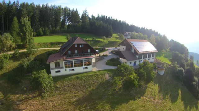 Gasthof Bauernhof Pension Klein-Henner (Familie Grillitsch)