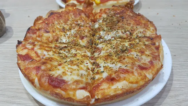 Pizza Hut | Sector 27, Noida