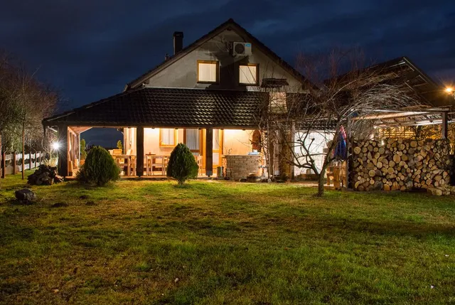 "Vučedol" kuća za odmor ****