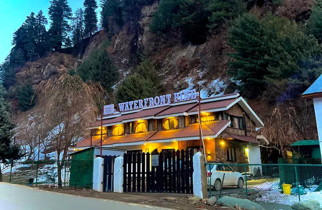 Waterfront Pine Pahalgam
