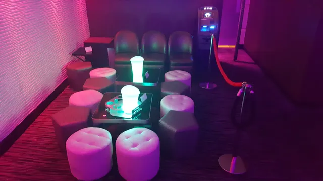 Pure Ultra Lounge