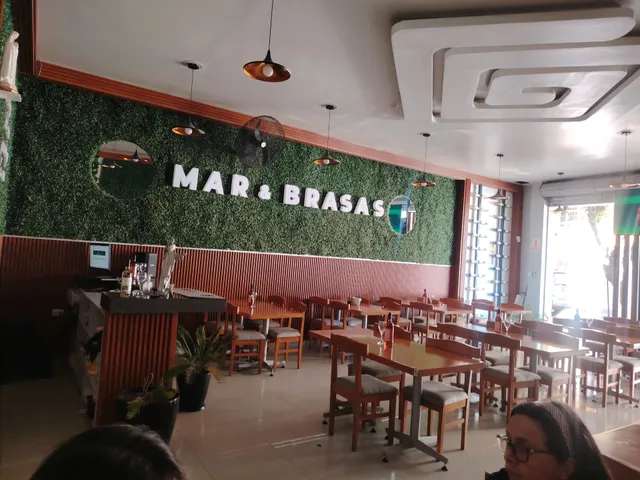 Mar & Brasas