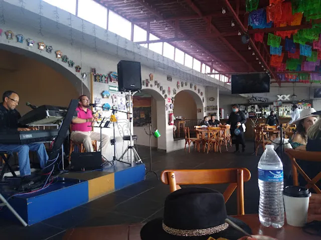 Los Milagros Terraza