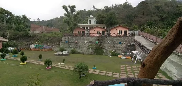 Pebble Street Resort