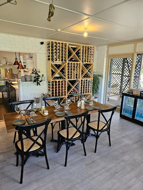 Lakeside Kiosk & Cafe