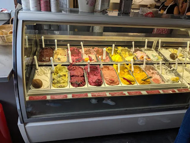 Crème de la Crème - zmrzlinový salon