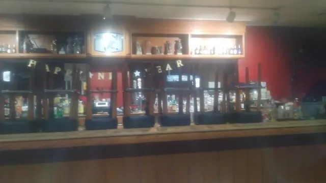 Janelle’s Bar and Grill