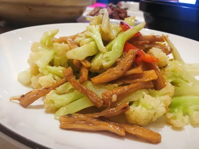 Dragon & Phoenix Restaurant