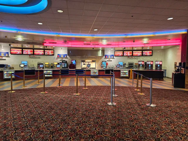 Starlight Cinemas Lakewood Center
