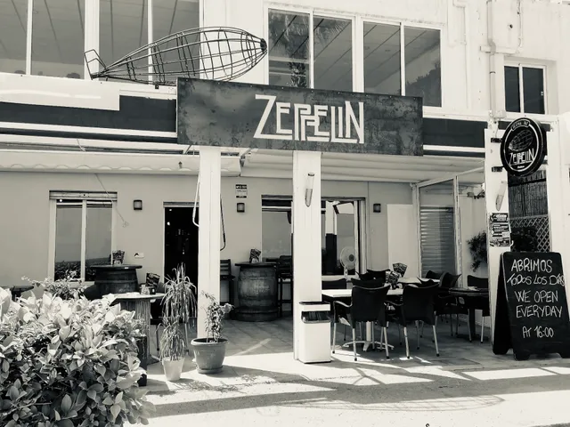 Zeppelin Bar Mojácar