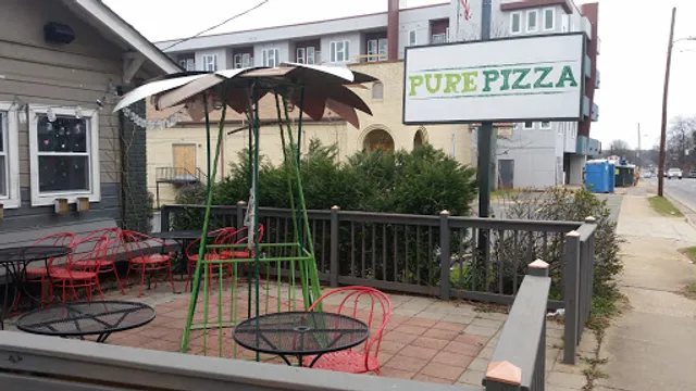 Pure Pizza on The Plaza