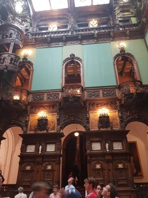 Zamora Bellevue by CityLife Suites