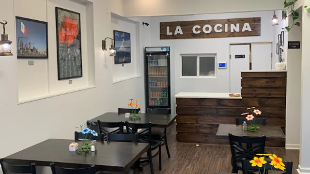 La Villa Mexican and Salvadoran Food