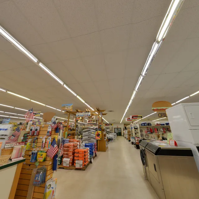 Jenneman's Hardware Hank