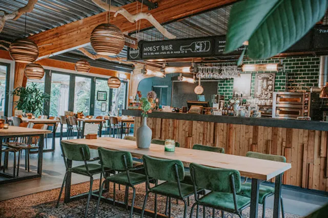 Knoest Eten en Drinken