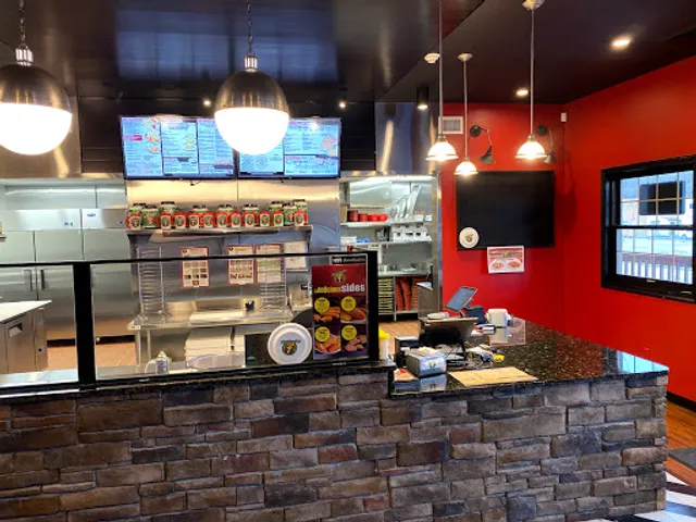 Fox’s Pizza Den of Hunker