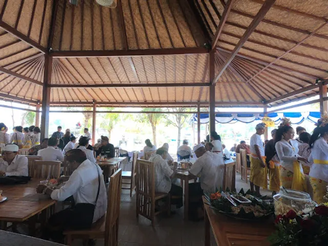 Bakung Beach Bar & Warung