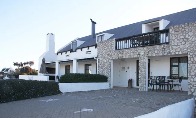 Whispering Whale Luxury Apartments