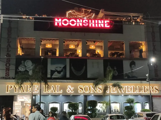 Moonshine Cafe and Bar, Hauz Khas Village