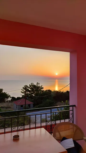 Dioni Studios & Apartments