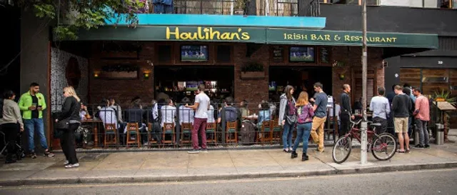 Houlihan's