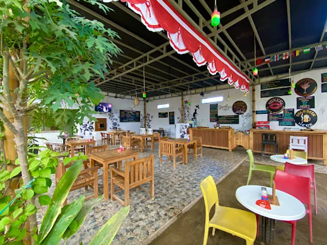 Intan Inn Food & Room