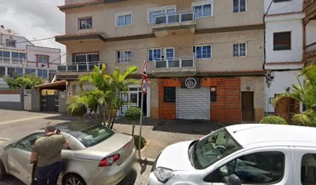 Av. Inmaculada Concepción, 42