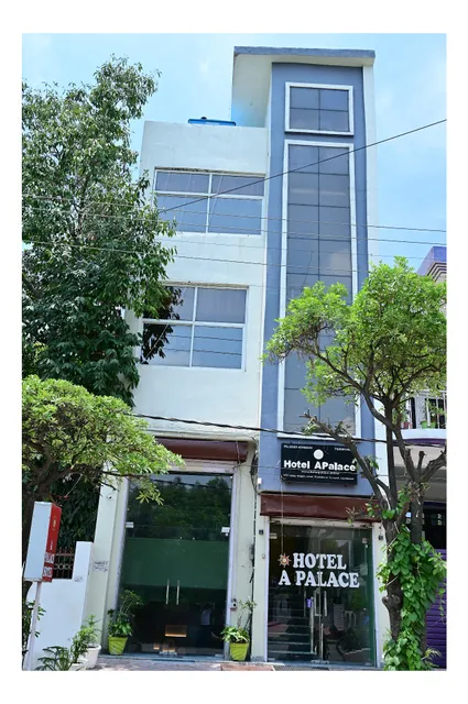 HOTEL A PALACE
