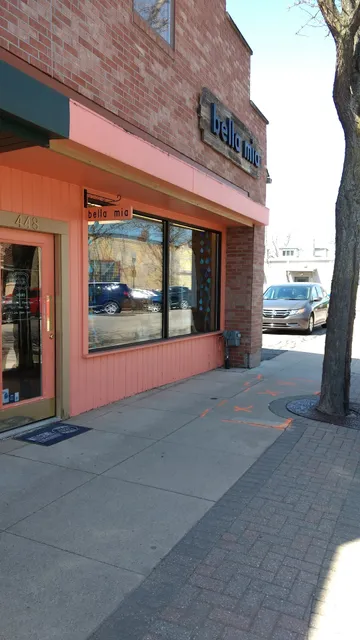 Westchester Square Mall