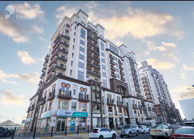 Spanish Tower, Canal West Residences