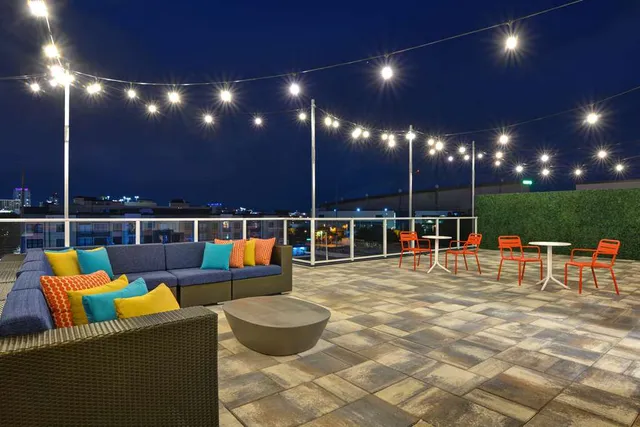 Tru by Hilton St. Petersburg Downtown Central Ave