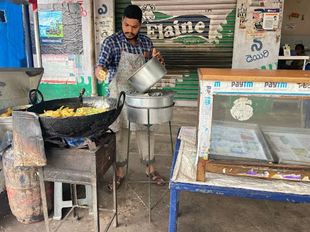 Sri Sai Tiffin Centre